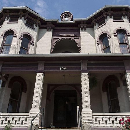 The Mitchell House Bed And Breakfast Circleville Екстериор снимка