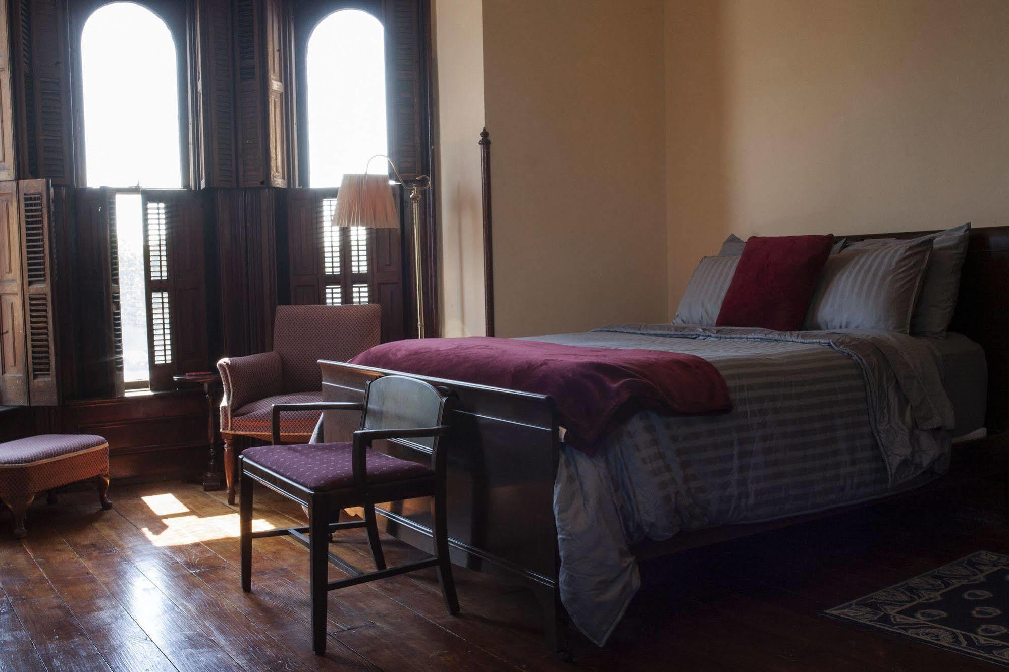 The Mitchell House Bed And Breakfast Circleville Екстериор снимка