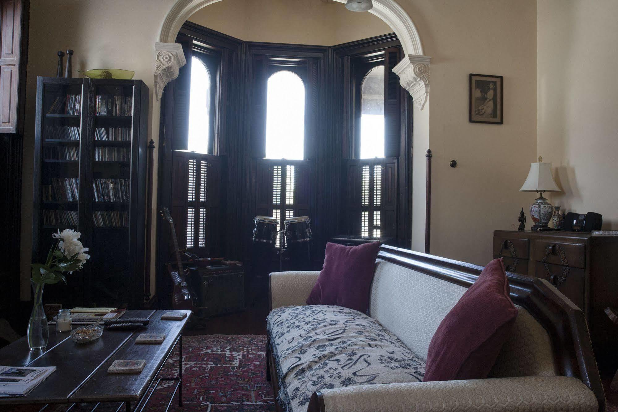 The Mitchell House Bed And Breakfast Circleville Екстериор снимка
