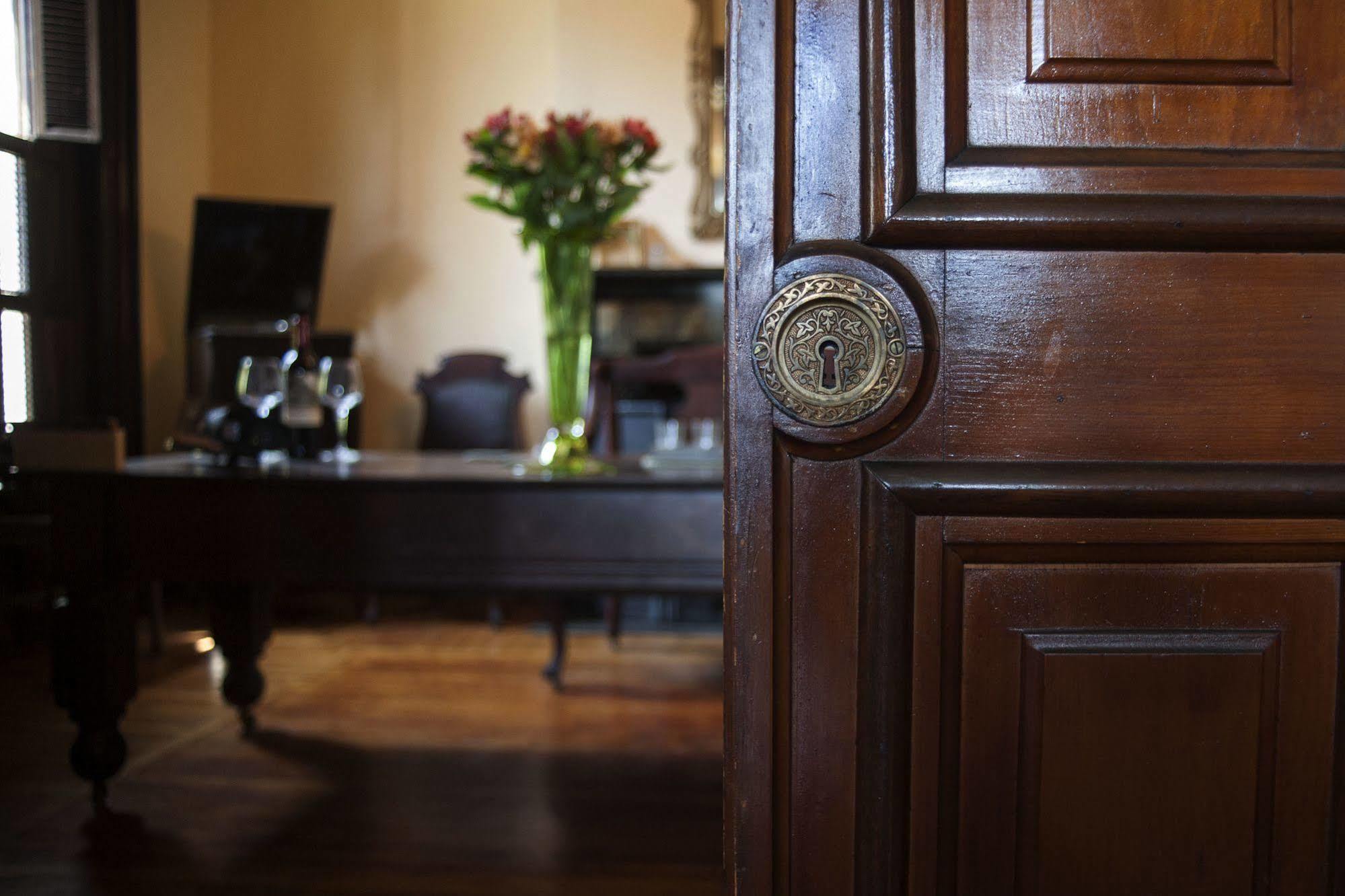 The Mitchell House Bed And Breakfast Circleville Екстериор снимка